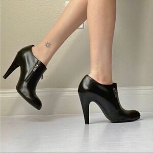 WOMEN’S FRANCO SARTO BLACK SIDE ZIP SQUARE TOE HEELS SIZE 8-1/2